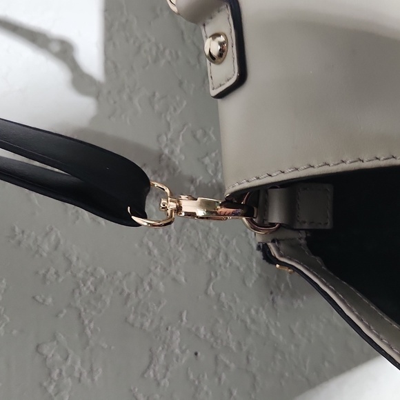 Kate Spade Purse good condion has some scuffs -latch and indent strap non ks - Picture 14 of 15